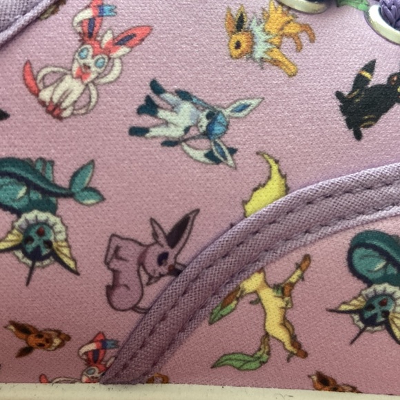 Eveeloution low tops, hot topic - Picture 2 of 3